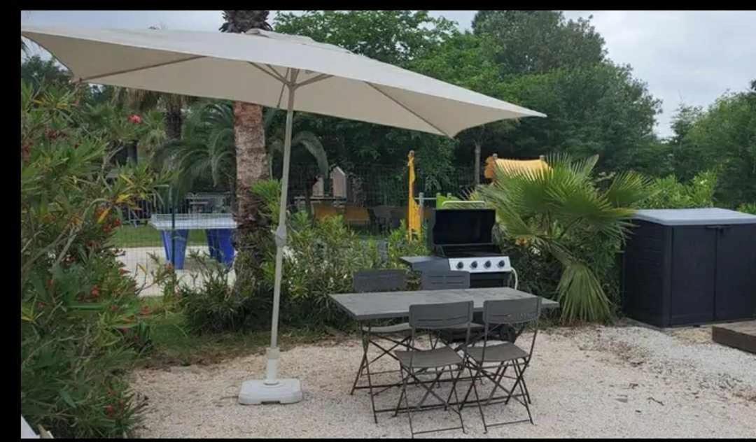 Camping Le Clos Du Thym - أرجيليه- سور- مير المظهر الخارجي الصورة