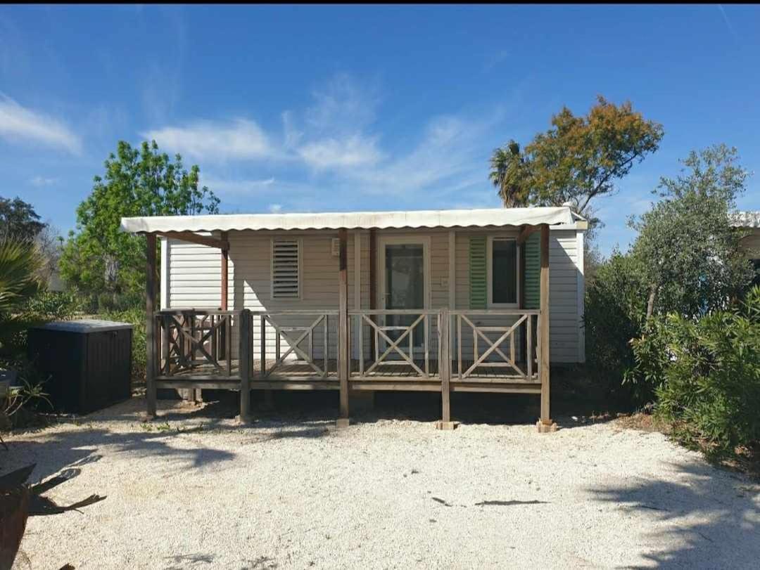 Camping Le Clos Du Thym - أرجيليه- سور- مير المظهر الخارجي الصورة